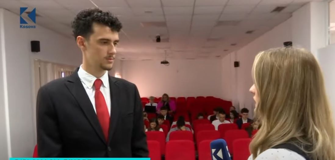 Diplomacia rinore – palestinezë e izraelitë debatojnë në Prishtinë (VIDEO)