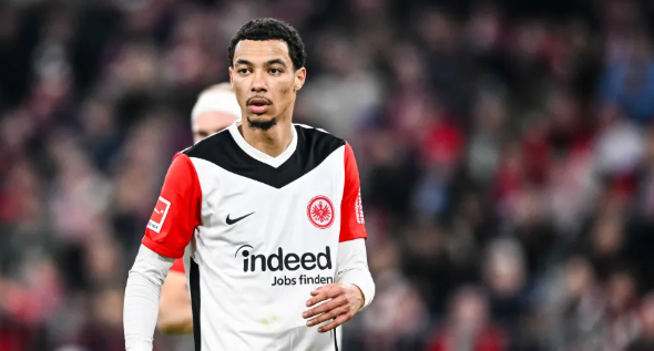 Liverpool në betejë me Newcastle për Ekitike