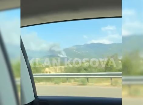 Shpërthen zjarr në një pjesë të malit në afërsi të Prizrenit