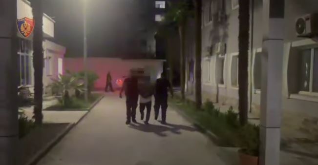 Shqipëria në “luftë” me flakët - policia arreston 12 të dyshuar për zjarrvënie