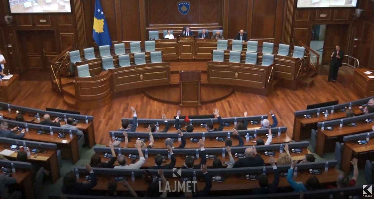 Vendimi i Kushtetueses: VV-së mund t’i humbë e drejta për kryetar Kuvendi (VIDEO)