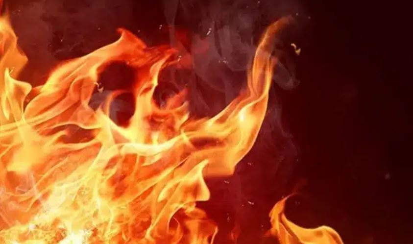 Digjet një shtëpi në Hodonoc të Kamenicës, dëmet e konsiderueshme (VIDEO)