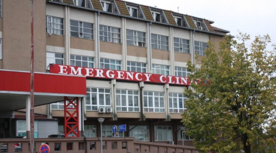 Ekskluzive: ''Jo mu, jo ty!'', urologu në QKUK sulmon kolegun, shtyhen për pacientë