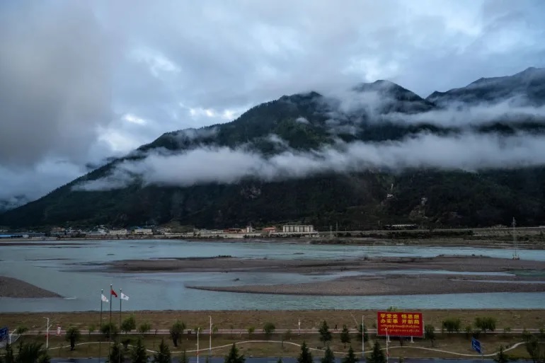 Kina fillon ndërtimin e digës më të madhe hidroelektrike në botë në Tibet