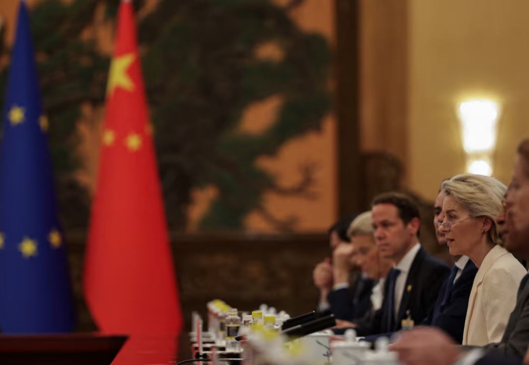 Von der Leyen thotë se marrëdhëniet me Kinën janë në 'pikë kthese'