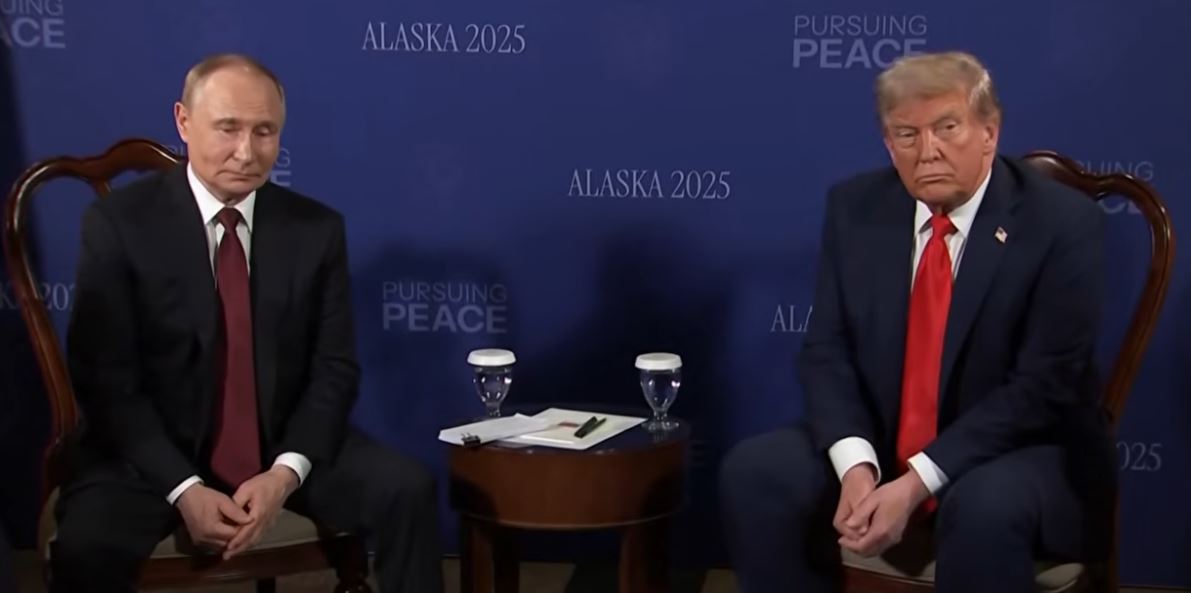 Pyetjet për arritje të marrëveshjes së paqes në Ukrainë i vërshuan Trumpin dhe Putinin në Alaska