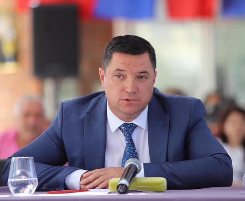 Kurtishaj: Rritja e çmimeve në sezon po e dëmton turizmin në Shqipëri