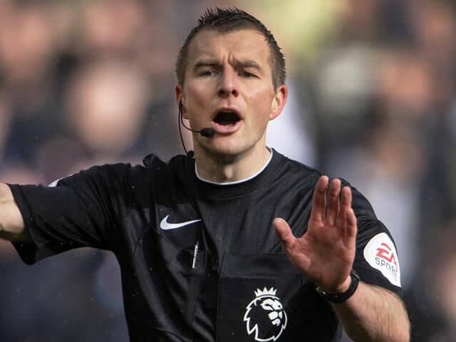 Pak orë para derbit Liverpool-Arsenal, ndryshohet gjyqtari i VAR-it
