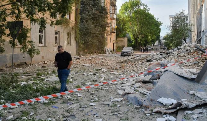 Rusia nis valën më të madhe të sulmeve ndaj Ukrainës prej javësh