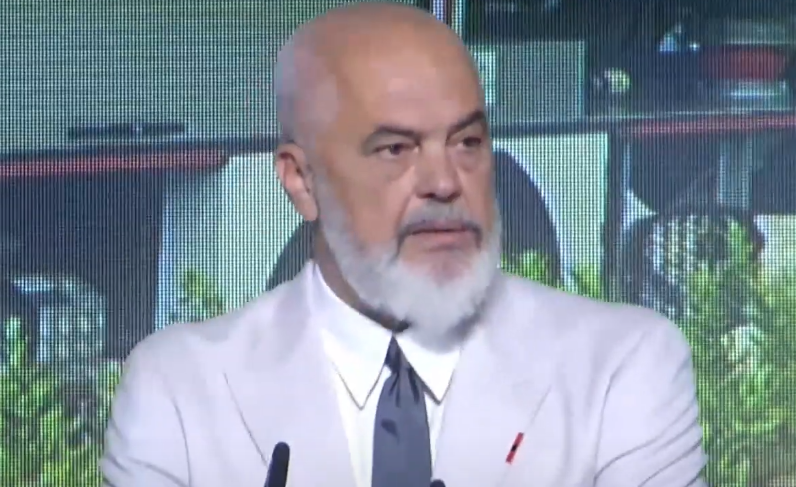 Beteja me zjarret, Rama: Së shpejti do të kemi flotën tonë, me dy avionë zjarrfikës