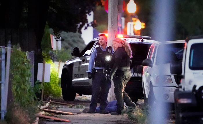 FBI po heton të shtënat në Minneapolis si akt urrejtjeje që synon katolikët