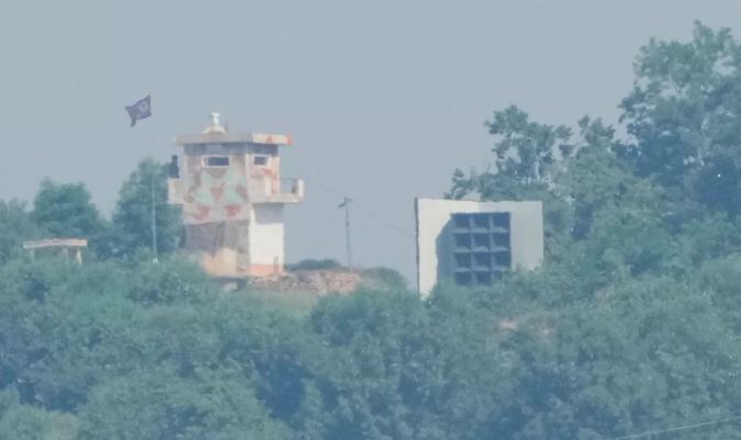 Koreja e Jugut heq altoparlantët propaganduese përgjatë kufirit me Korenë e Veriut