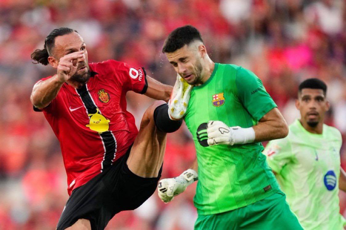 Mallorca me dy gola e dy lojtarë më pak ndaj Barçës, Muriqi përjashtohet direkt me të kuq