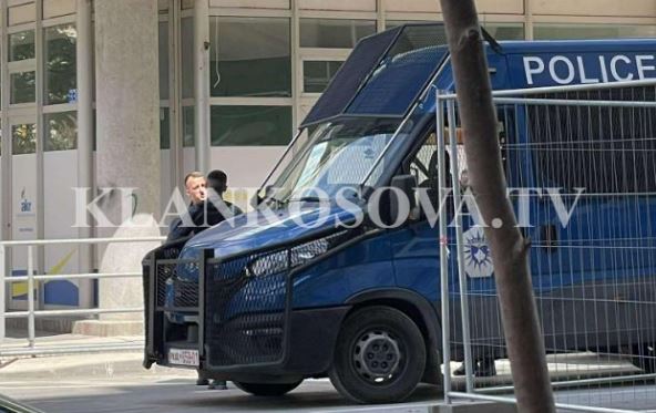Fushë Kosovë: Shtiu me armë gjatë një ahengu familjar, arrestohet i dyshuari