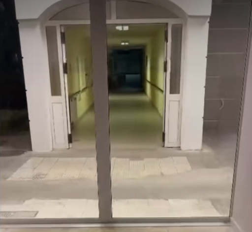 Kosovari shkoi me vajzën e sëmurë në Urgjencën e Lezhës, por i gjeti të gjithë në gjumë...