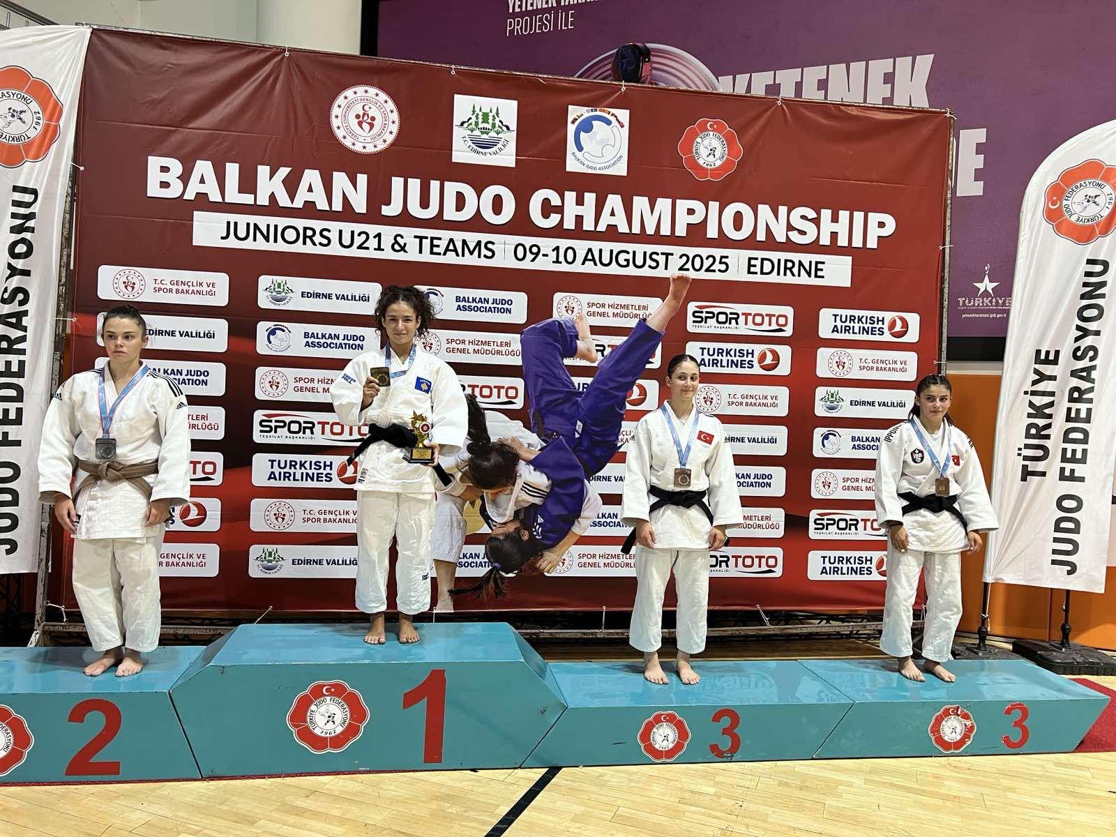 Xhudistja Erlule Musaj i sjell Kosovës medaljen e Artë