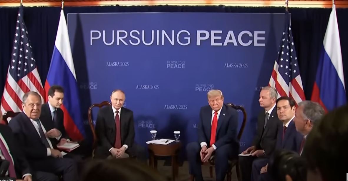 Kremlini thotë se ka përfunduar takimi Trump-Putin, zgjati gati tre orë