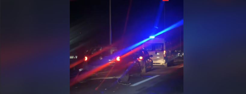Aksident mes tri veturave në magjistralen Prishtinë-Pejë (VIDEO)