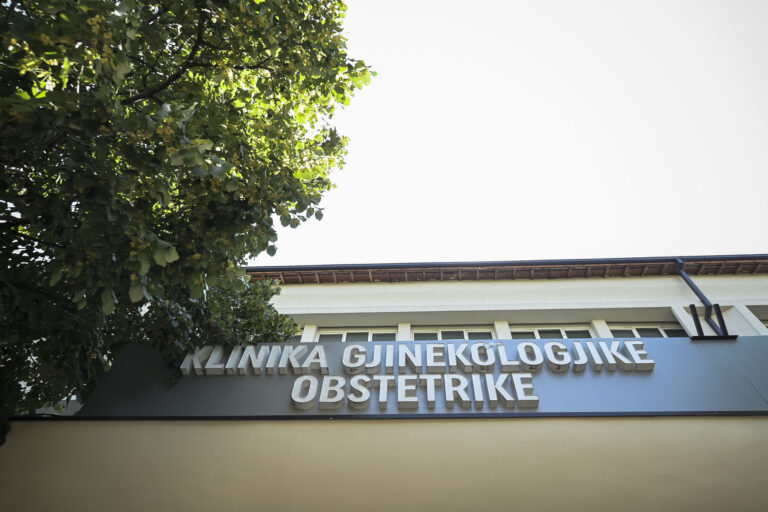 Konfirmohet raportimi i Klanit, SHSKUK përdor terapi zëvendësuese kundër gjakderdhjes tek lehonat