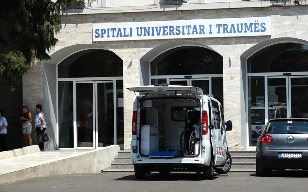 Vdes një 39-vjeçare nga Kosova në spitalin e Tiranës