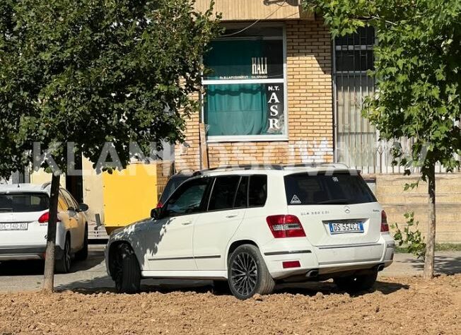 Parkimi i veturës në Prizren