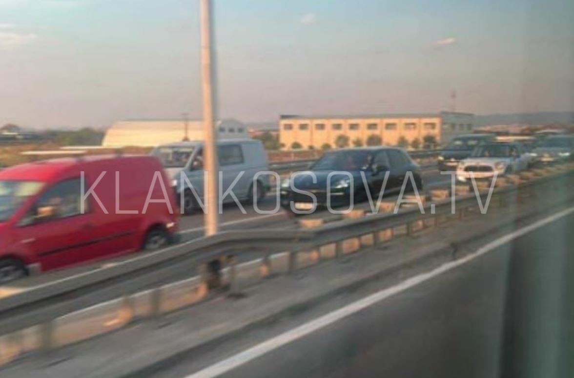 Aksidenti i rëndë në Vragoli, vazhdojnë kolonat në rrugën e Pejës (VIDEO)