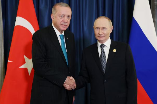 Erdogan dhe Putin takohen, flasin për luftë dhe paqe