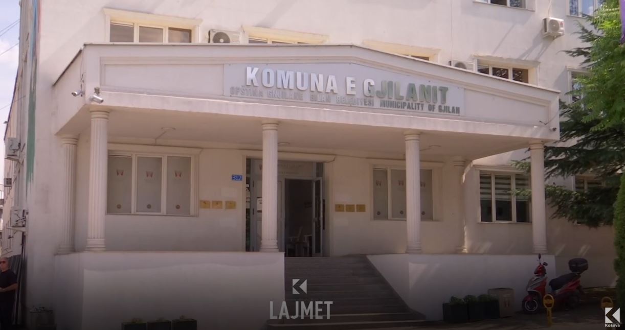 Mosfurnizimi me karburante: S’ka naftë, “pushojnë” veturat komunale (VIDEO)