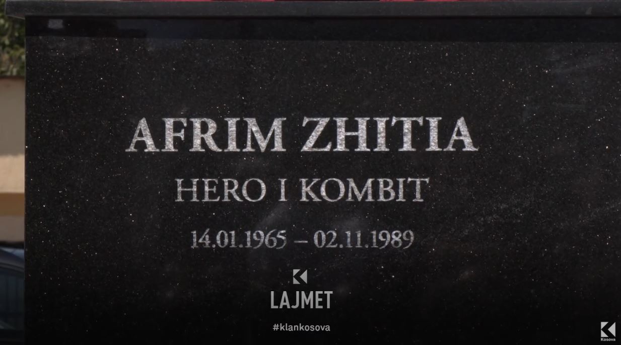 Lapidari në Llugë, heroi Afrim Zhitia nderohet edhe me shtatore (VIDEO)