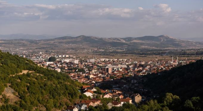 “Serbia po përdor militarizimin si mjet frikësimi dhe përjashtimi të shqiptarëve nga institucionet”