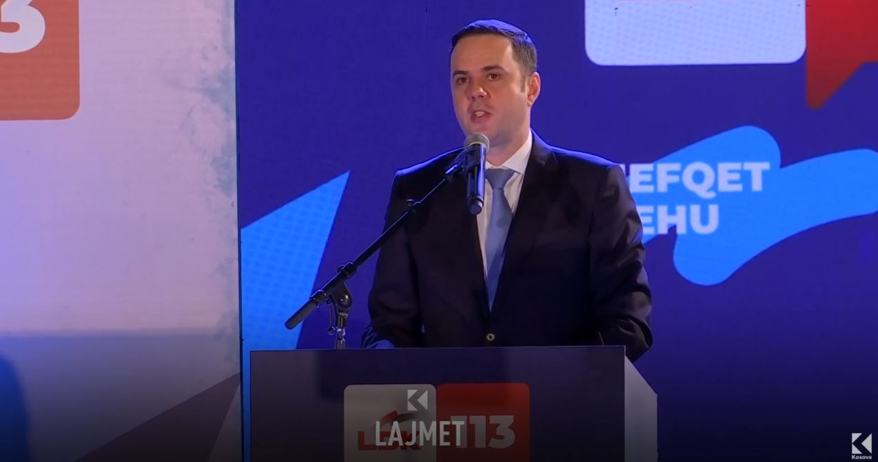 Zotimet e LDK-së: Autobusë elektrikë e falas, për Gjakovën (VIDEO)