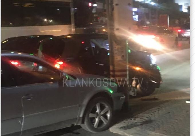 Aksident trafiku në qendër të Gjilanit