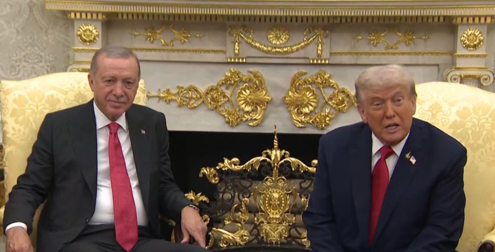 Nis takimi mes Trumpit dhe Ergodanit në Zyrën Ovale