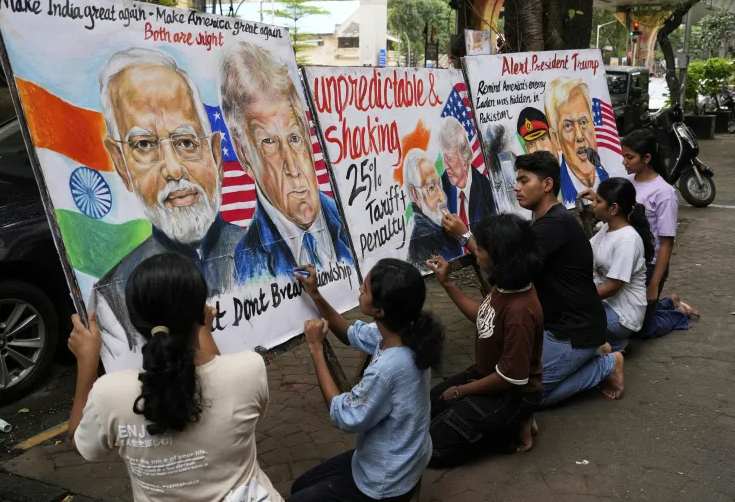 Trump rrit tarifat për vizat H-1B, mijëra të rinj indianë rrezikojnë ëndrrën amerikane
