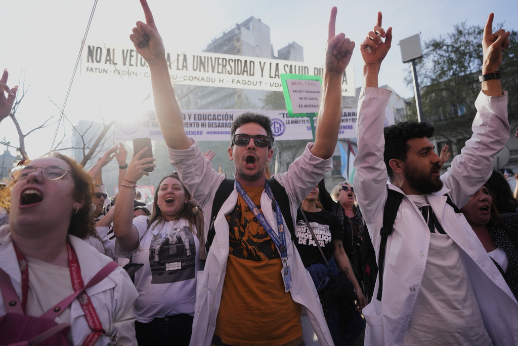 Protesta masive në Buenos Aires kundër masave shtrënguese të Presidentit