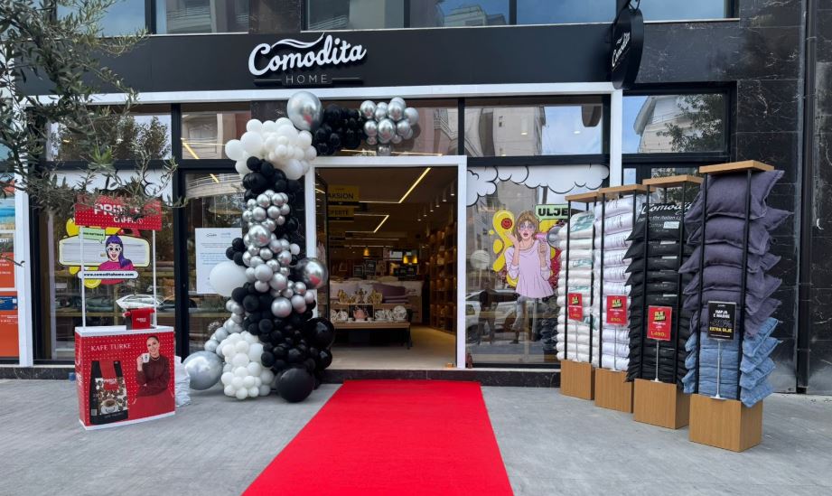 Comodita Home hap dyqanin e ri në Vlorë – me oferta ekskluzive dhe surpriza të reja për qytetin bregdetar (VIDEO)