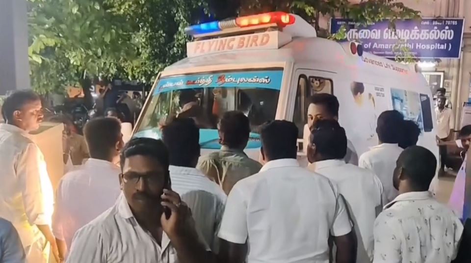 Të paktën 36 të vdekur dhe dhjetëra të plagosur në tubimin politik të aktorit indian