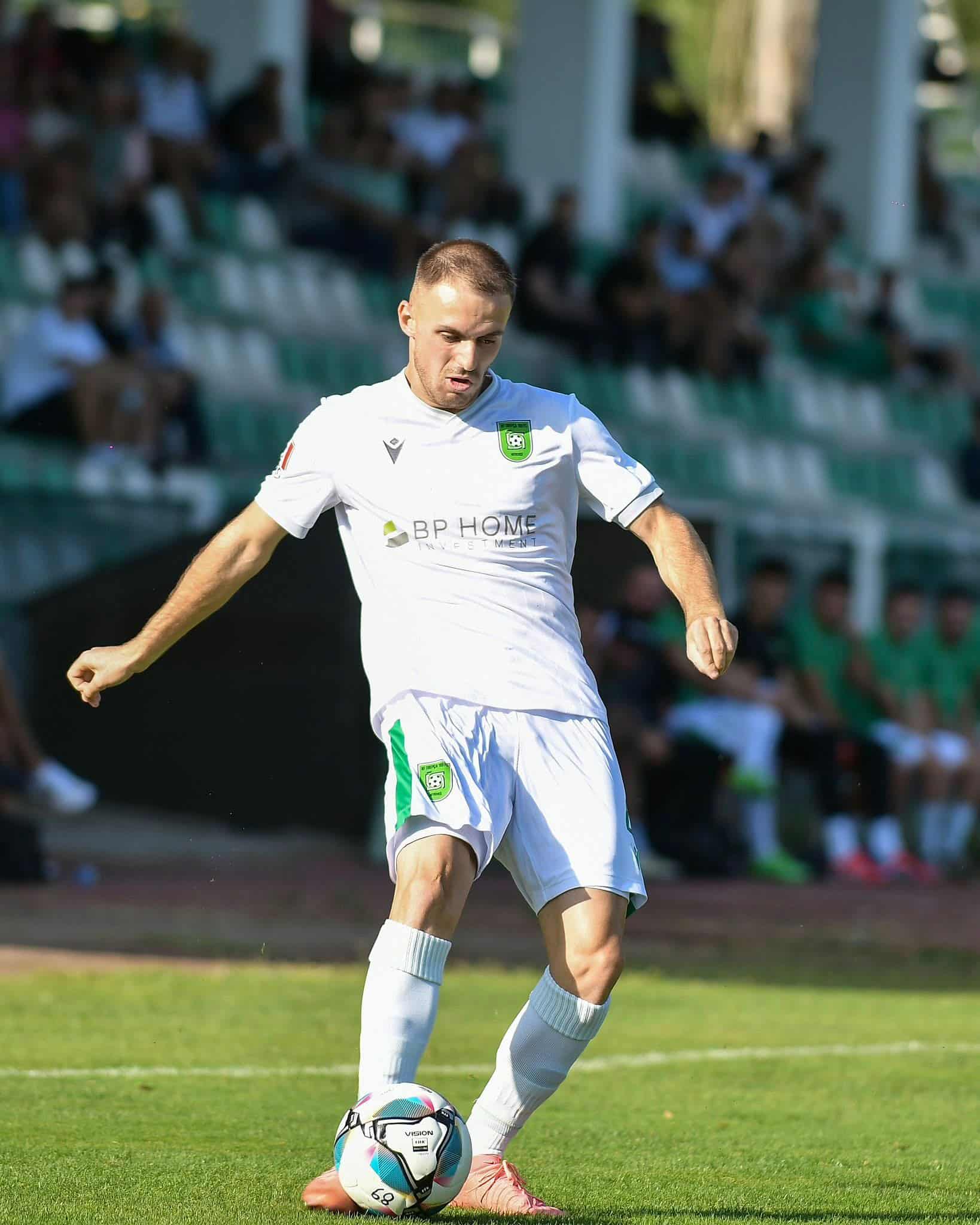 Erdin Dushi, futbollisti që është duke u dalluar në Raiffeisen Ligën e Parë