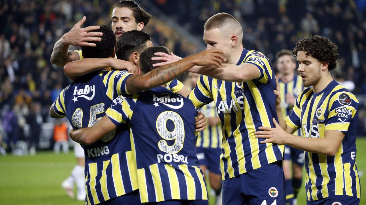 Fenerbahce "shenjëstron" dy emra të njohur për trajner