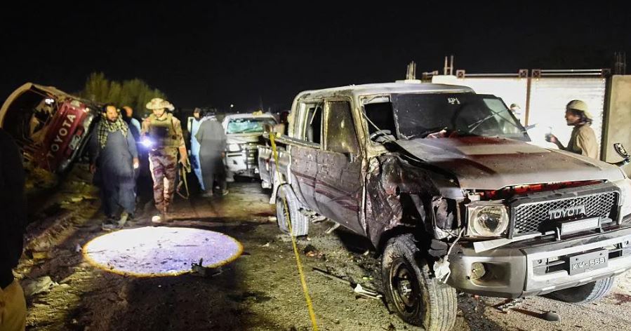Shpërthim bombe pranë një tubimi politik në Pakistan, vriten 15 persona
