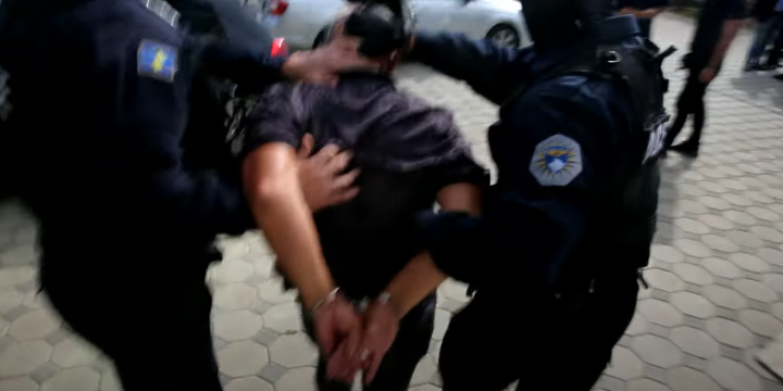 Ekstradohet nga Zvicra në Kosovë i kërkuari me urdhërarrest ndërkombëtar