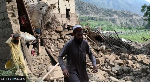 Pse ndodhin kaq shumë tërmete shkatërruese në Afganistan?