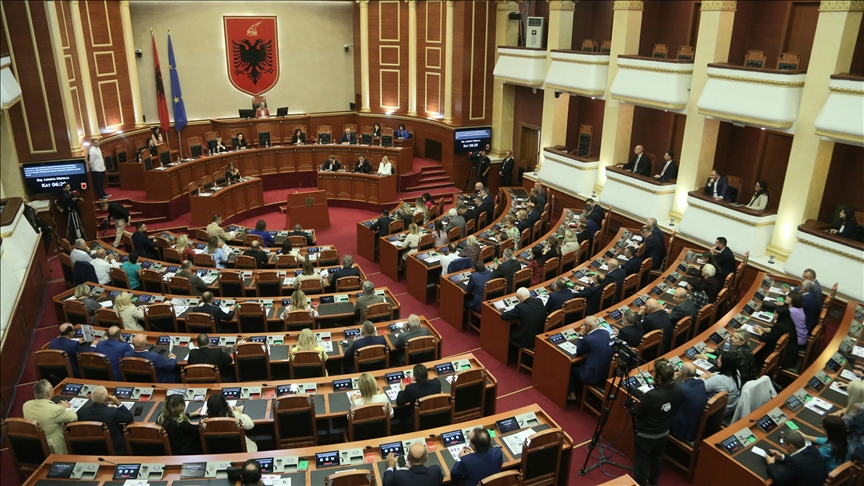 Nis legjislatura e re, Kuvendi mblidhet sot për herë të parë në Shqipëri