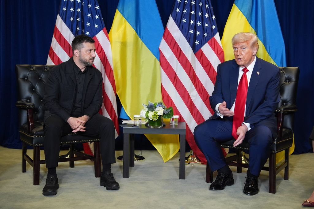 Trumpi “rrotullon traken”: Kievi mund ta rifitojë të gjithë Ukrainën nga Rusia