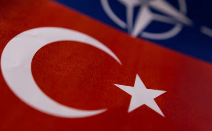 Turqia vendos avion paralajmërues në Lituani sipas masave të NATO-s