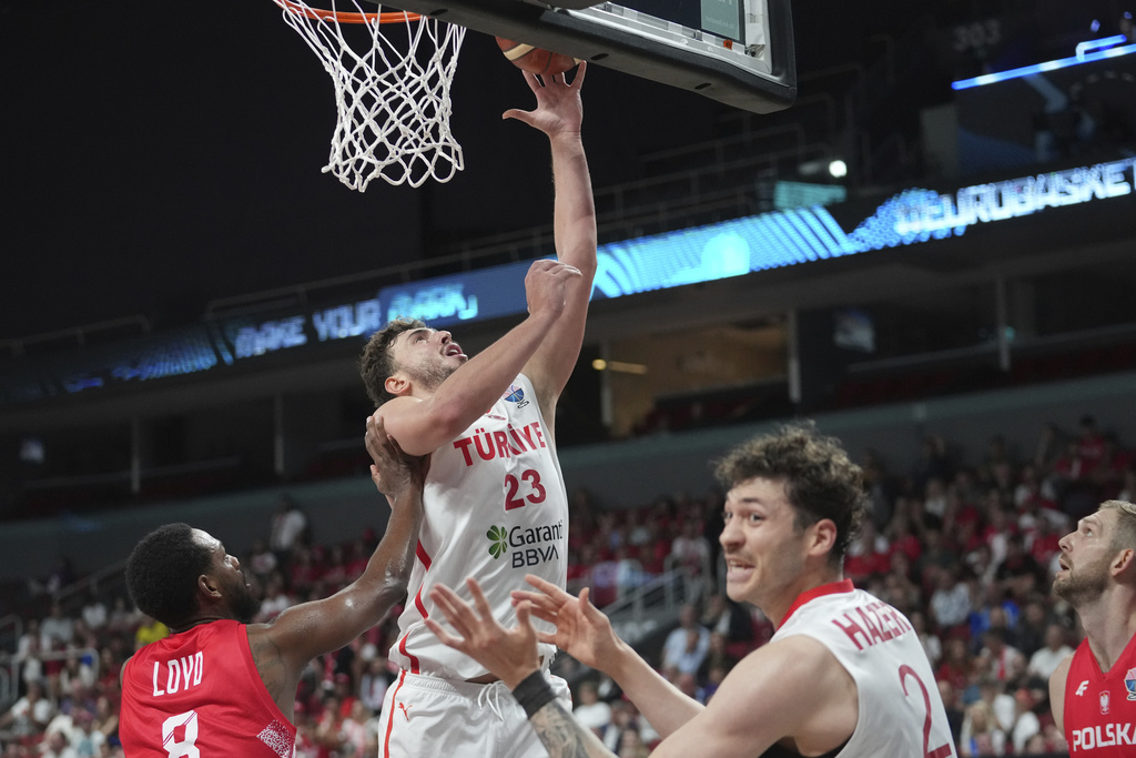 Turqia, gjysmëfinalisti i parë në Eurobasket