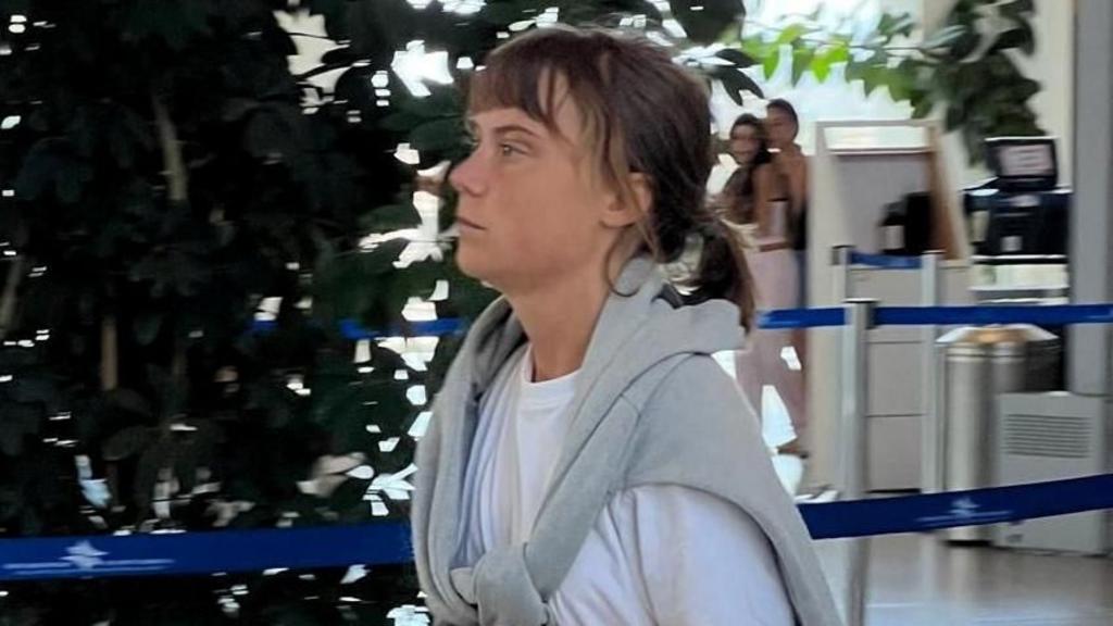 Izraeli deporton Greta Thunberg e 170 aktivistë të tjerë në flotën e nisur drejt Gazës