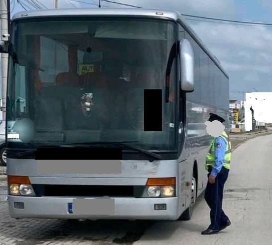 Sekuestrohet një autobus në Prizren, shoferi s'lejohej të voziste - dënohet me 500€