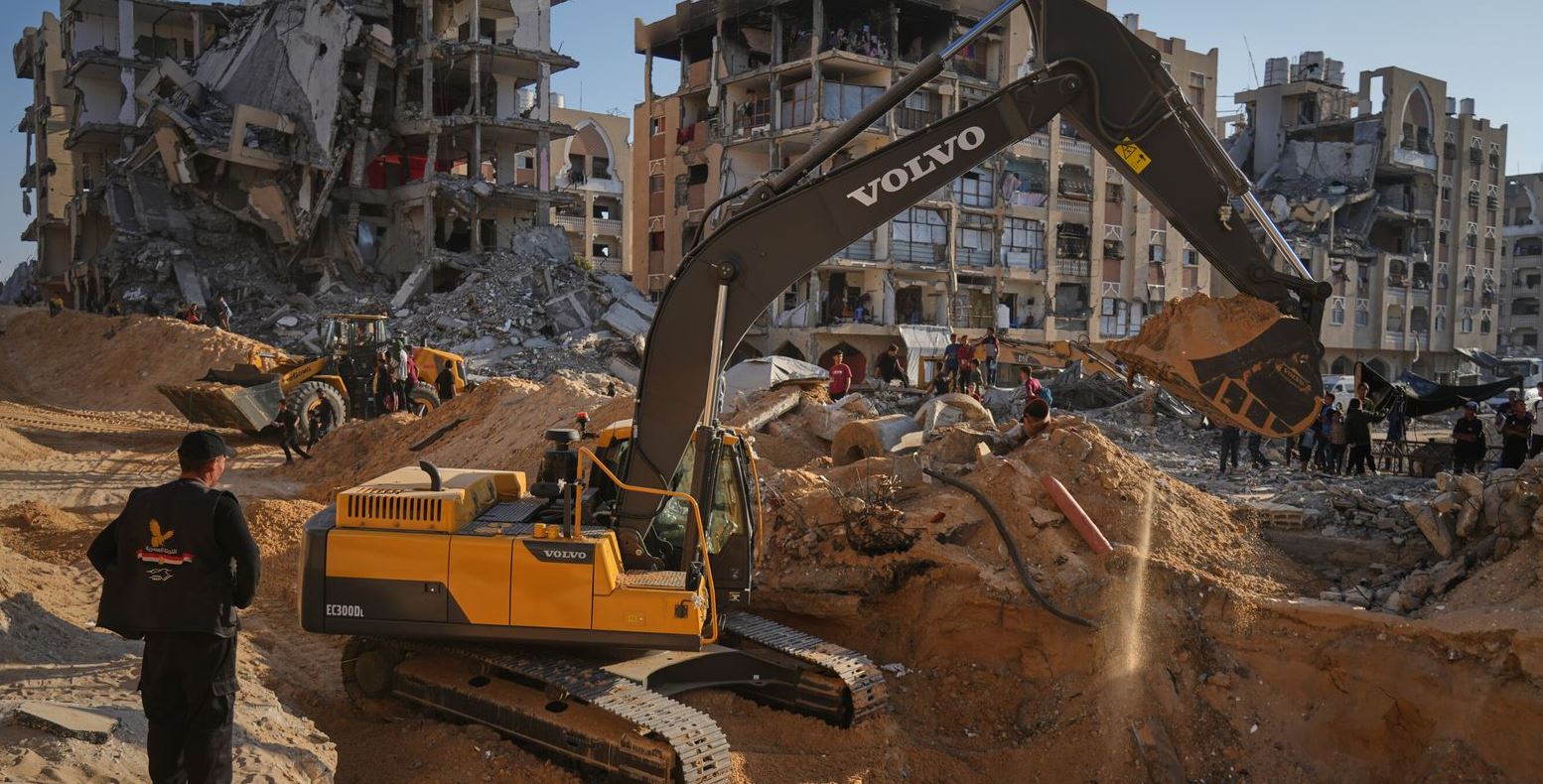 Izraeli lejon ekipet e Kryqit të Kuq dhe Egjiptit të hyjnë në Gaza, zgjerohen kërkimet për trupat e pengjeve