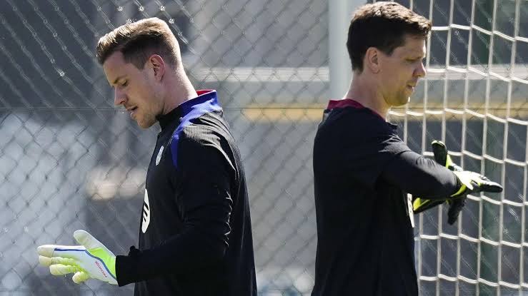 Chelsea synon portierin e Barcelonës